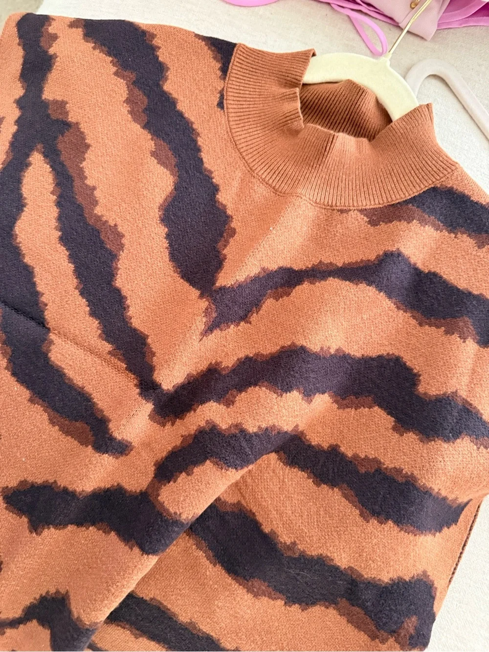 entro Brown & Black Tiger-Stripe Mock Neck Sweater